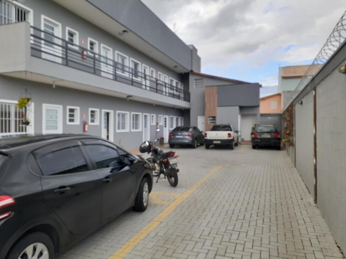 Loft 2 Completo Ar Canais Assinat Garagem Internet Prox Aparecida E Industrias Daire Pindamonhangaba Dış mekan fotoğraf