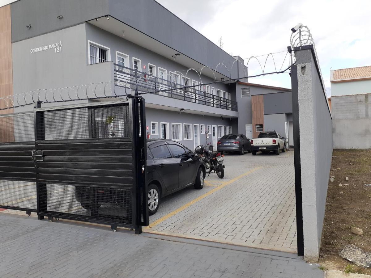 Loft 2 Completo Ar Canais Assinat Garagem Internet Prox Aparecida E Industrias Daire Pindamonhangaba Dış mekan fotoğraf