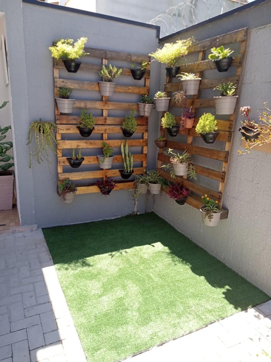 Loft 2 Completo Ar Canais Assinat Garagem Internet Prox Aparecida E Industrias Daire Pindamonhangaba Dış mekan fotoğraf